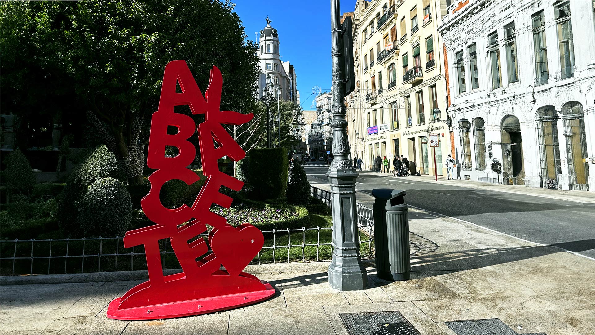 Totale Stadt mit Schriftzug Albacete