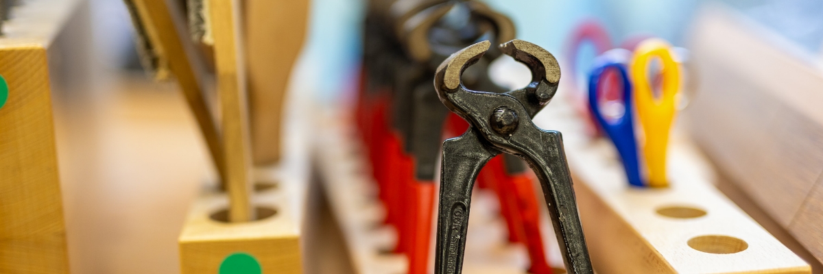 Kneifzangen im Werkunterricht